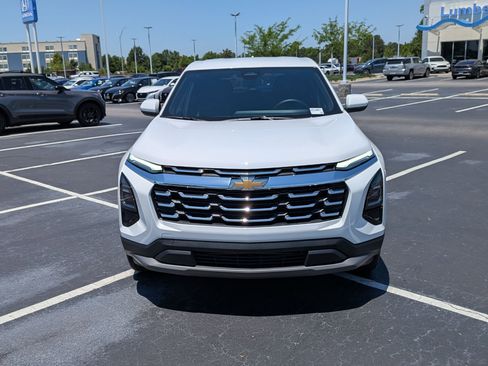 Used 2026 Chevrolet Equinox LT FWD image 8