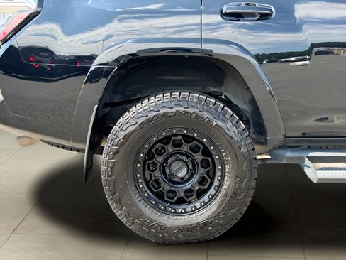 Used 2022 Toyota 4Runner SR5 RWD image 42
