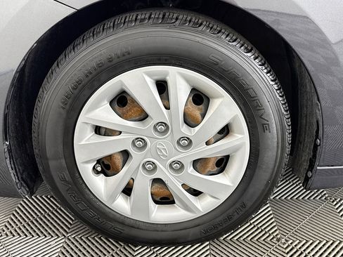 Used 2020 Hyundai Elantra SE w/ Cargo Package (C1) image 36