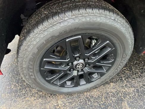 New 2026 Toyota Tundra Limited AWD/4WD image 9