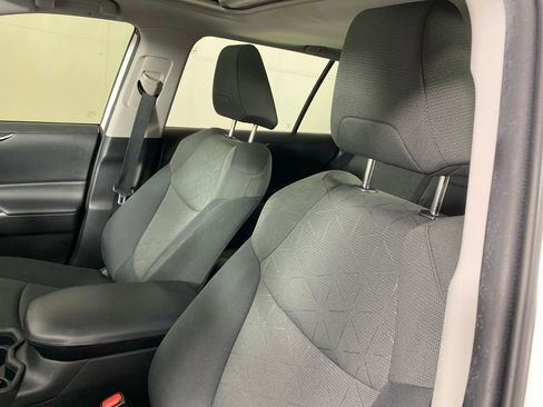 Certified 2021 Toyota RAV4 XLE image 9