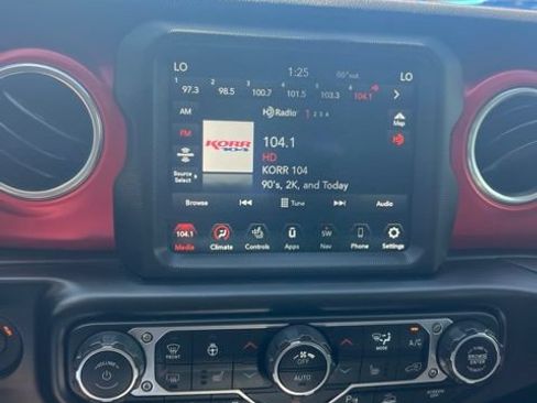 Used 2021 Jeep Gladiator Rubicon AWD/4WD image 36