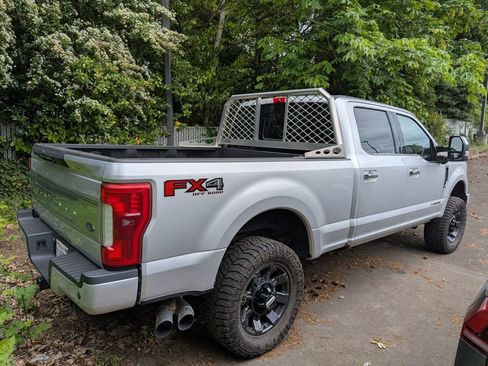 Used 2017 Ford F350 Platinum w/ Platinum Ultimate Package AWD/4WD image 9