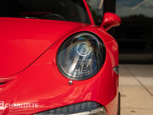 Used 2015 Porsche 911 GT3 RWD image 5