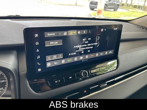Used 2026 Mitsubishi Outlander FWD image 7