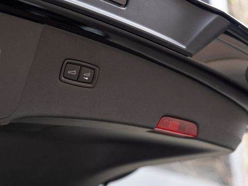 Certified 2026 Porsche Cayenne Coupe AWD/4WD image 30