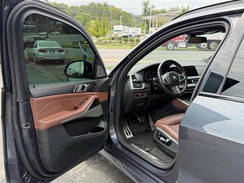 Used 2022 BMW X5 M50i AWD/4WD image 20
