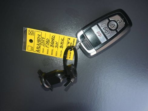 Used 2024 Ford Bronco Outer Banks AWD/4WD image 30