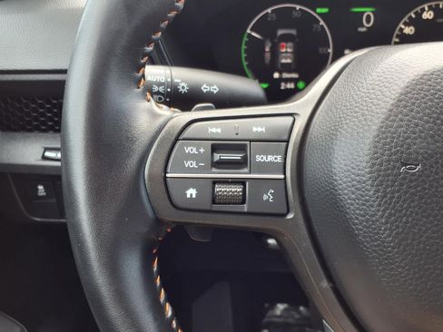 Used 2025 Honda CR-V Sport image 16