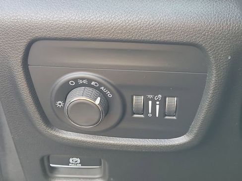 Used 2023 Jeep Grand Cherokee L Laredo AWD/4WD image 35