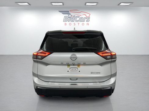 Used 2024 Nissan Rogue SV w/ SV Premium Package AWD/4WD image 5