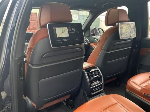 Used 2021 BMW ALPINA XB7 image 21