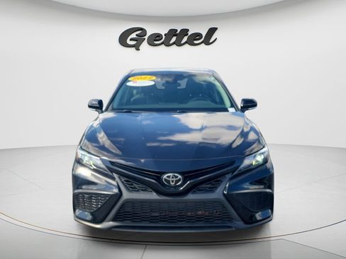 Used 2022 Toyota Camry SE FWD image 2