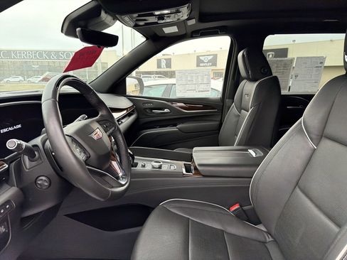 Used 2023 Cadillac Escalade ESV Premium Luxury w/ Performance Package image 8