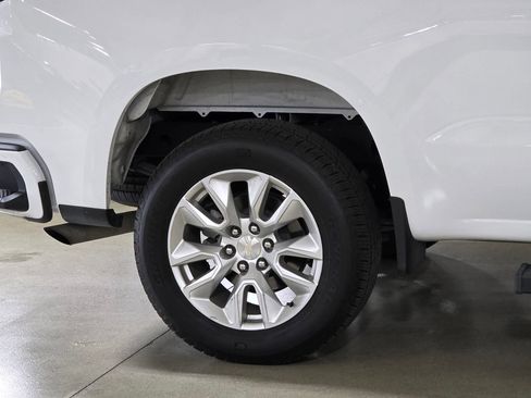 Used 2024 Chevrolet Silverado 1500 Custom w/ LPO, Dark Essentials Package RWD image 9