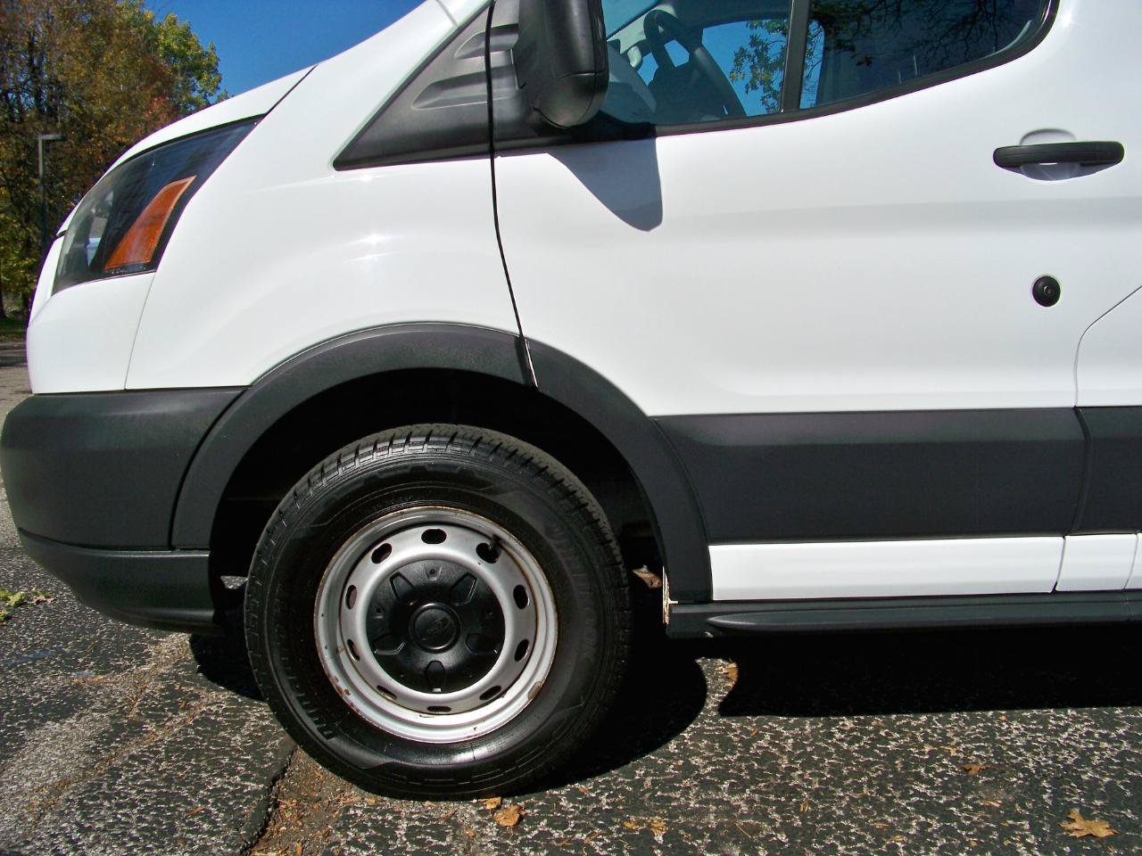 Used 2017 Ford Transit 150 148 Low Roof RWD image 27