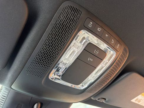 Used 2025 Mercedes-Benz GLA 250 4MATIC image 27