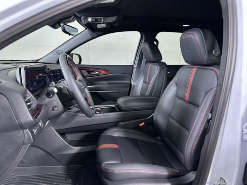 New 2026 Chevrolet Traverse RS w/ LPO, Floor Liner Package image 87