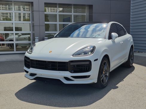 Used 2022 Porsche Cayenne Turbo AWD/4WD image 8