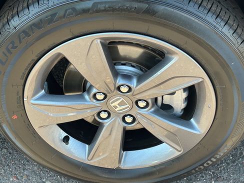 Used 2024 Honda Odyssey EX image 11