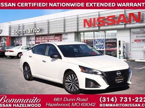 Used 2025 Nissan Altima 2.5 SV image 1