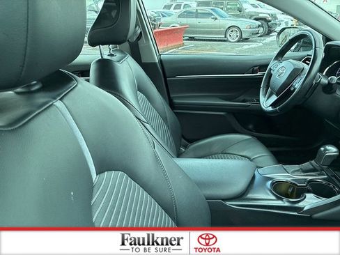 Used 2020 Toyota Camry SE w/ Convenience Package image 22