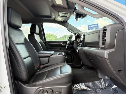 Used 2025 GMC Sierra 1500 SLT AWD/4WD image 31