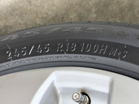 Used 2017 Mercedes-Benz E 300 4MATIC image 12