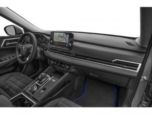 New 2025 Mitsubishi Outlander SE image 17