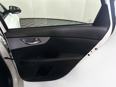 Used 2024 Kia Forte LXS image 27