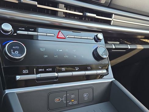 New 2026 Hyundai Santa Fe SE image 14