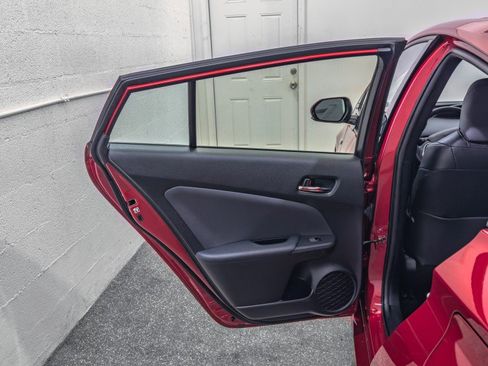 Used 2019 Toyota Prius Prime Advanced image 15