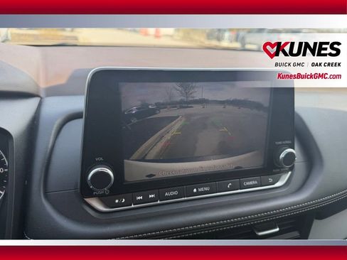 Used 2023 Nissan Rogue S image 23