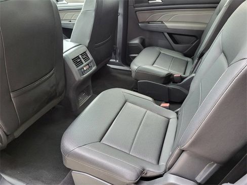 Used 2023 Volkswagen Atlas SEL image 39