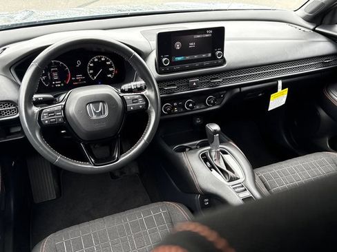 Used 2024 Honda HR-V Sport image 3
