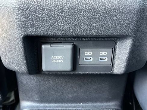 Used 2025 Toyota Tacoma TRD Off-Road AWD/4WD image 27