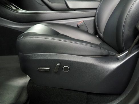 Used 2025 Tesla Model Y Long Range RWD image 62
