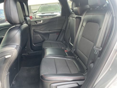 Used 2024 Ford Escape ST-Line image 25