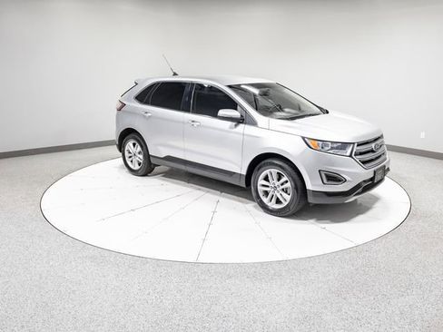 Used 2018 Ford Edge SEL image 26