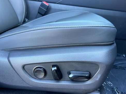 Used 2024 Lexus RX 350 FWD image 23