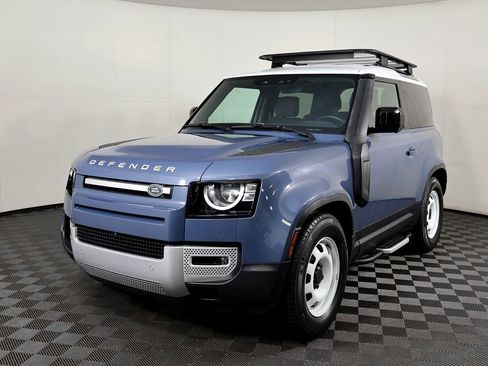 Used 2023 Land Rover Defender 90 S image 4