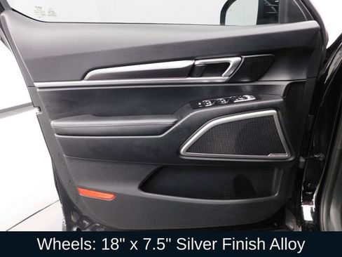 Used 2024 Kia Telluride LX image 15