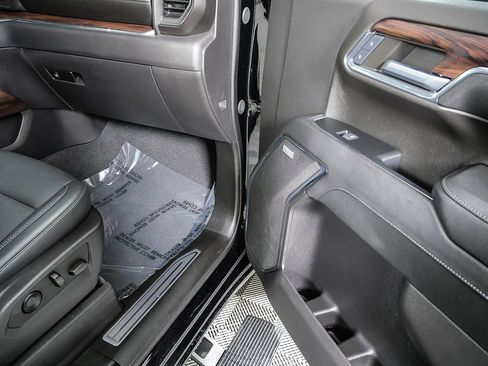 Used 2024 GMC Sierra 1500 SLT w/ SLT Premium Plus Package image 25