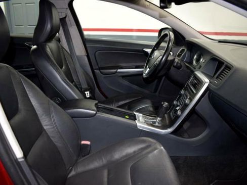 Used 2012 Volvo S60 T5 image 13