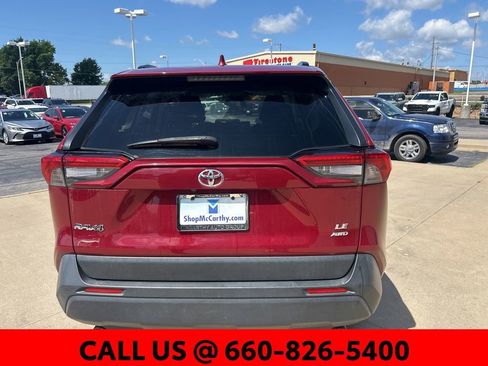 Used 2019 Toyota RAV4 LE w/ All Weather Liner Package AWD/4WD image 11