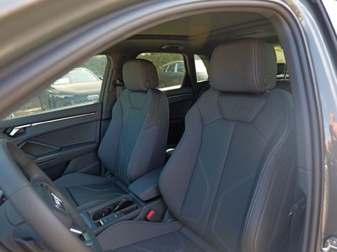 New 2025 Audi Q3 2.0T Premium image 11