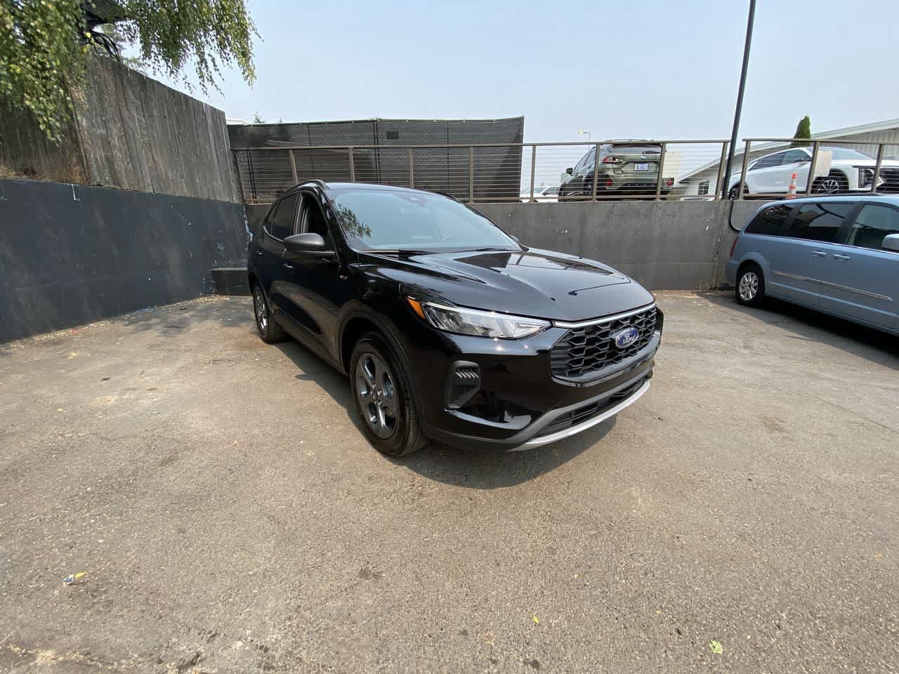 Used 2026 Ford Escape ST-Line AWD/4WD image 8
