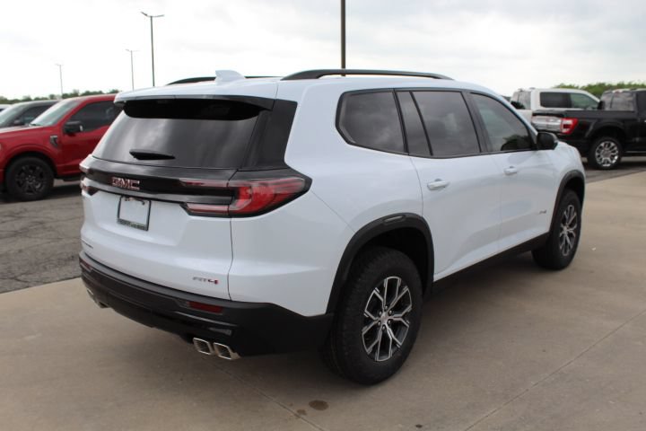 New 2026 GMC Acadia AT4 w/ Luxury Package AWD/4WD image 5
