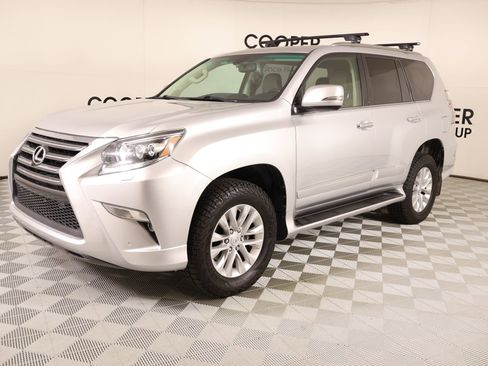 Used 2018 Lexus GX 460 Premium w/ Premium Package image 10