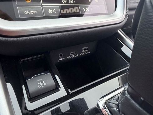 Used 2025 Subaru Legacy Limited image 22